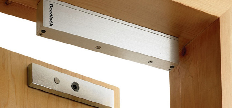 Magnetic lock installation Banning